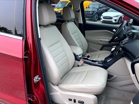 Used 2016 Ford Escape Titanium image 9