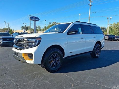 New 2025 Ford Expedition Tremor image 3