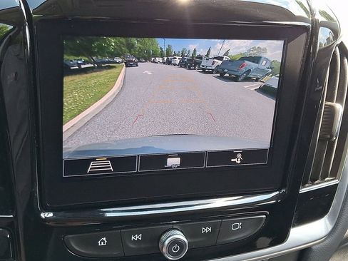 Used 2021 Chevrolet Traverse LT AWD/4WD image 19