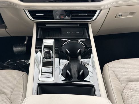 New 2026 Volkswagen Atlas SE image 18