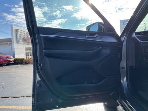 Used 2024 Jeep Grand Cherokee Limited image 22