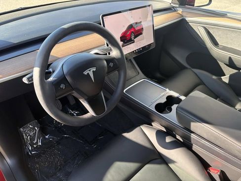 Used 2024 Tesla Model Y Long Range image 7