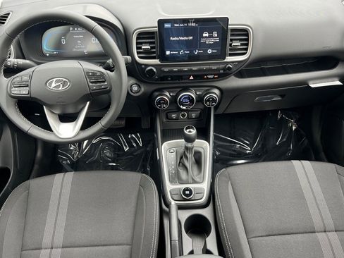 New 2025 Hyundai Venue SEL image 15