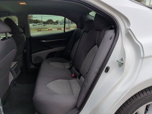 Used 2022 Toyota Camry LE image 20