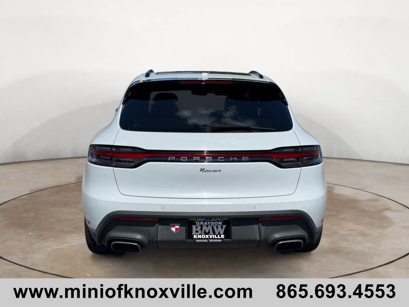 Used 2024 Porsche Macan AWD/4WD image 4