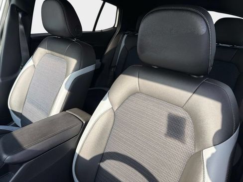 Used 2025 Buick Envista Preferred w/ Convenience I Package FWD image 20