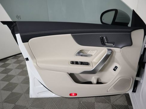 Used 2025 Mercedes-Benz CLA 250 image 25