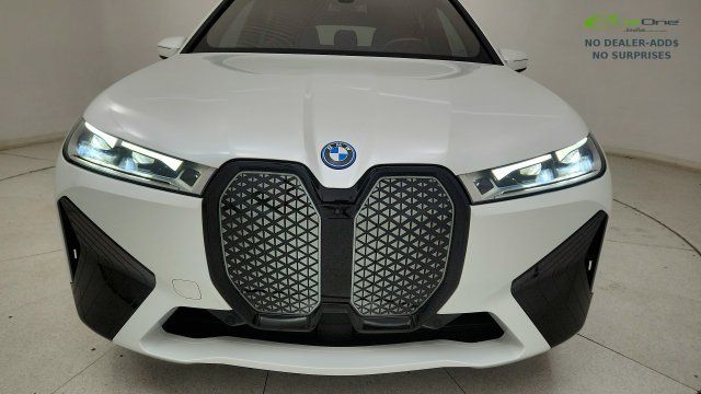 Used 2024 BMW iX xDrive50 w/ Premium Package AWD/4WD image 24