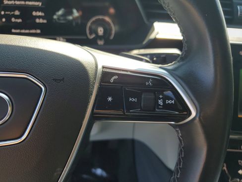 Used 2023 Audi e-tron Prestige w/ Prestige Package AWD/4WD image 31