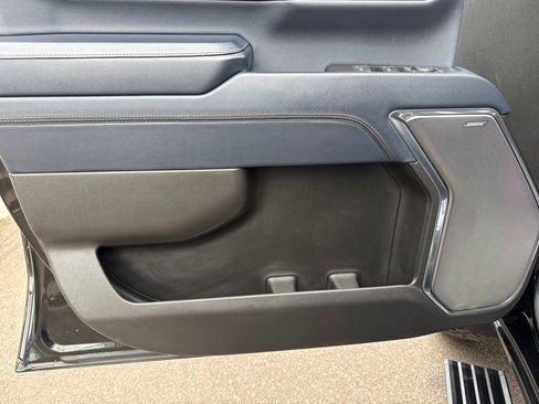 Used 2024 Chevrolet Silverado 2500 High Country w/ Technology Package image 10