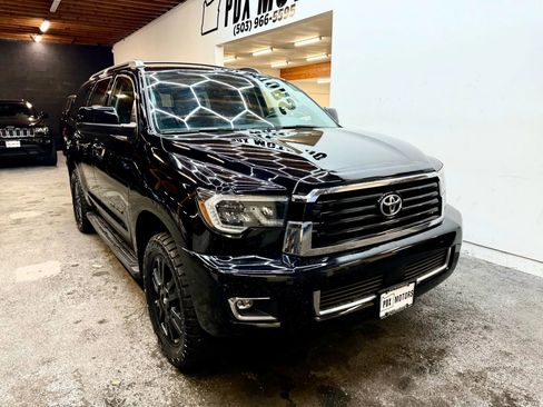 Used 2019 Toyota Sequoia TRD Sport image 2