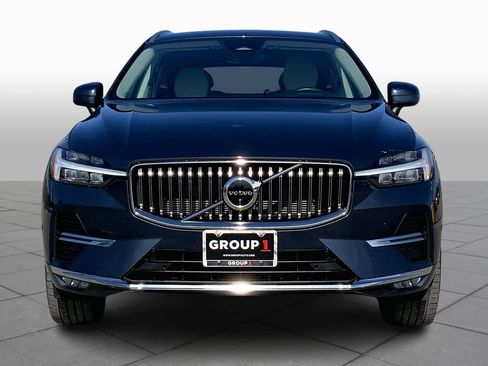 Used 2022 Volvo XC60 B5 Inscription w/ Advanced Package image 3