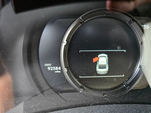 Used 2021 Lexus IS 350 F Sport RWD image 2