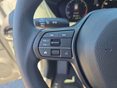 Used 2026 Honda HR-V LX image 21