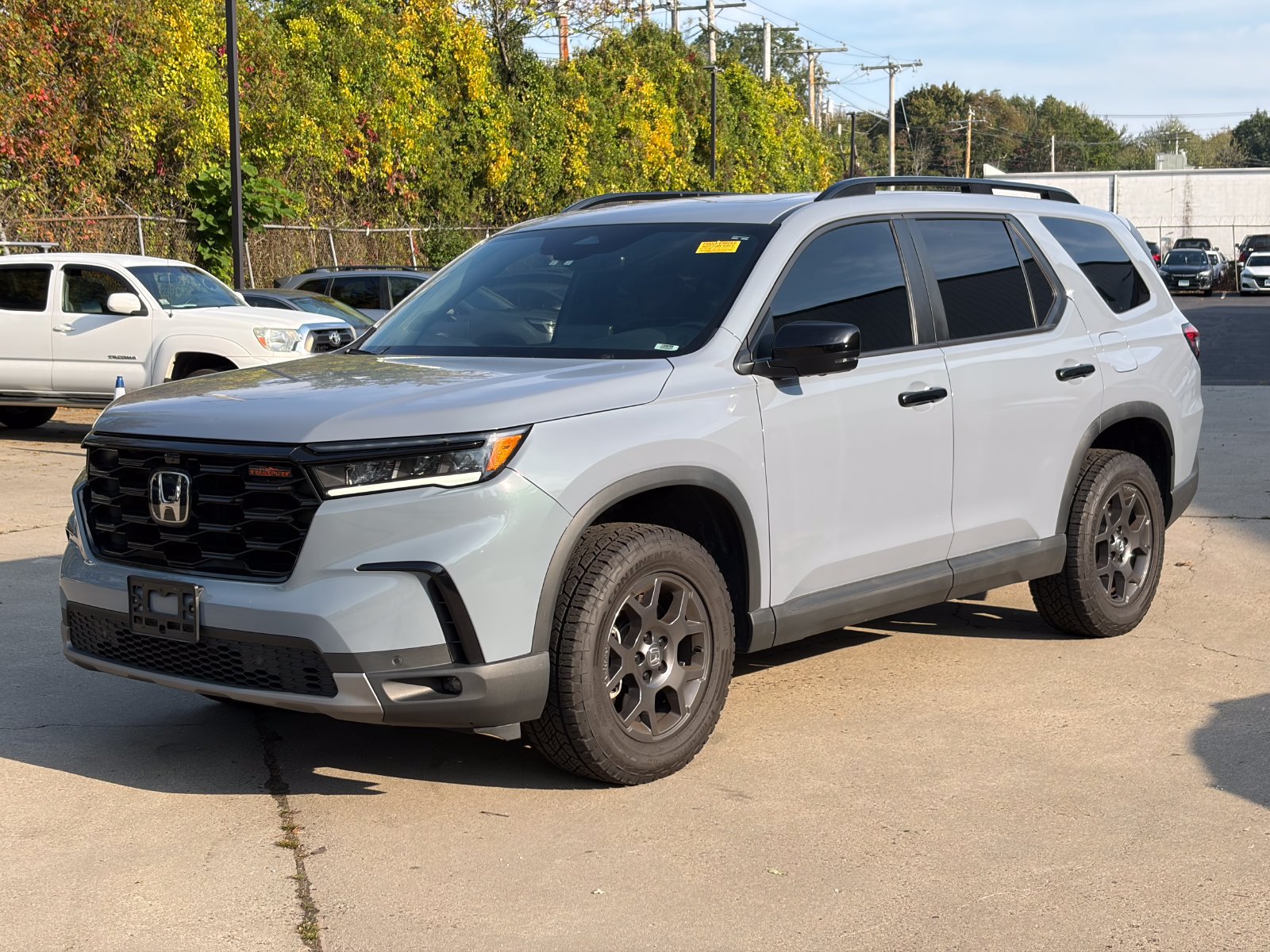 Used 2025 Honda Pilot TrailSport image 1