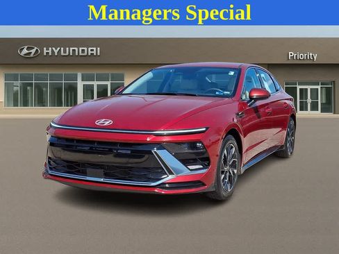 Used 2024 Hyundai Sonata SEL FWD image 1