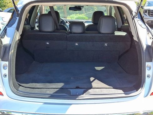 Used 2023 Nissan Murano SV image 30