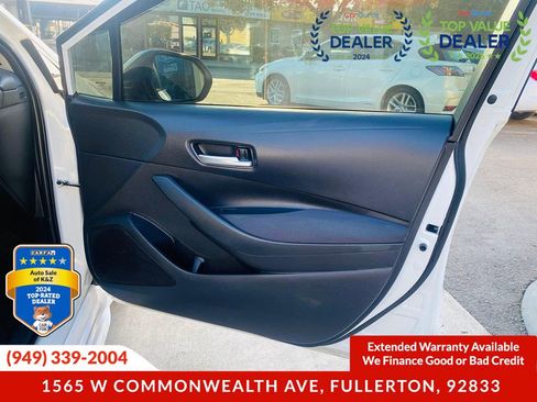 Used 2020 Toyota Corolla LE image 25