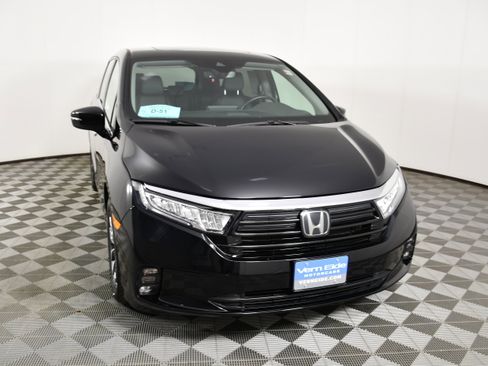 Certified 2024 Honda Odyssey EX-L image 3