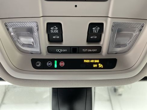 Certified 2023 GMC Acadia Denali w/ Denali Ultimate Package AWD/4WD image 30