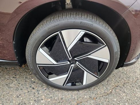 New 2025 Volvo EX90 Ultra w/ Protection Package Premier image 18