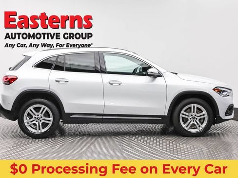 Used 2022 Mercedes-Benz GLA 250 4MATIC w/ Premium Package Lite image 4