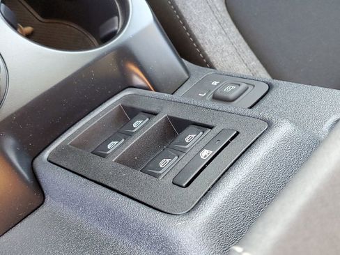 New 2025 Ford Bronco 4-Door image 18