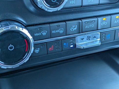 Certified 2026 Ford F450 Platinum w/ FX4 Off-Road Package image 24