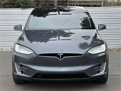 Used 2018 Tesla Model X 100D image 7
