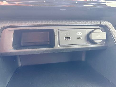 Used 2025 Honda Pilot Sport image 19