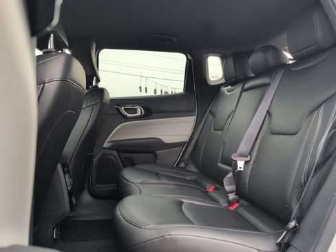 New 2026 Jeep Compass Limited AWD/4WD image 18