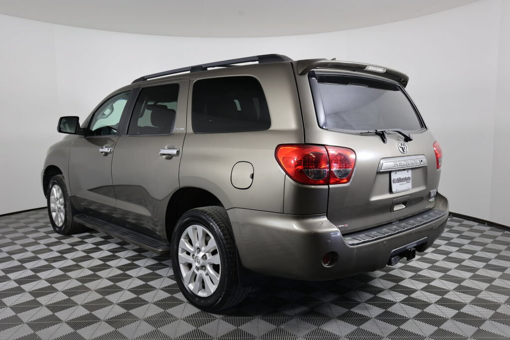 Used 2014 Toyota Sequoia Platinum AWD/4WD image 5