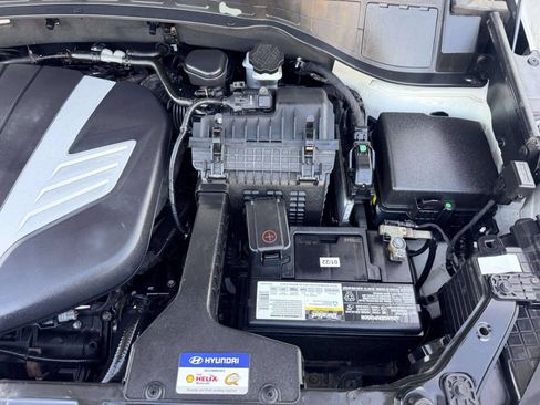 Used 2013 Hyundai Santa Fe Limited FWD image 17