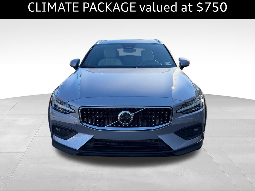 Used 2026 Volvo V60 B5 Cross Country Ultra w/ Climate Package AWD/4WD image 2