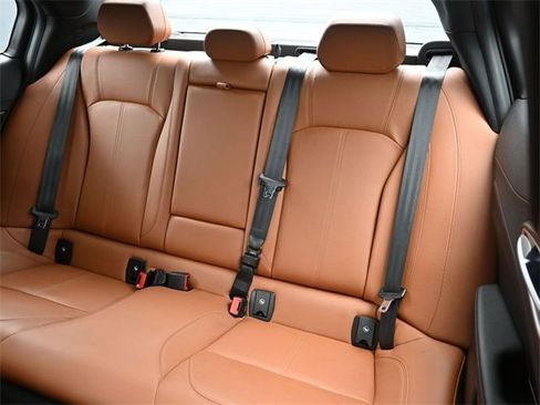 Used 2022 Alfa Romeo Giulia Ti image 13