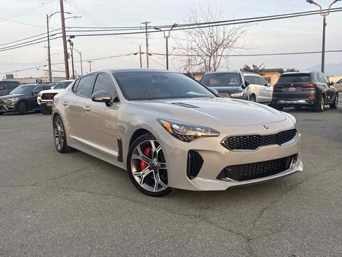 Used 2019 Kia Stinger GT1 image 1