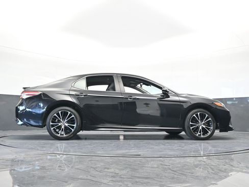 Used 2020 Toyota Camry SE image 55