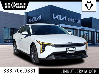 New 2025 Kia K4 LXS