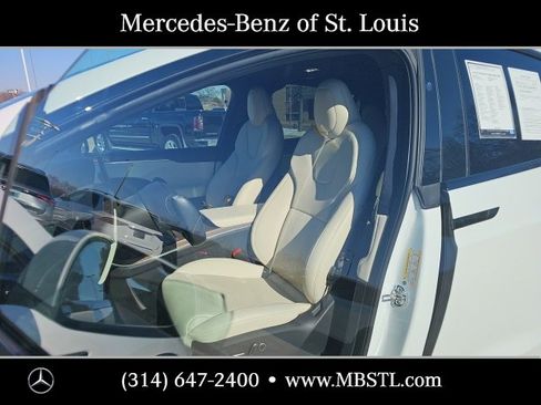 Used 2022 Tesla Model X image 24