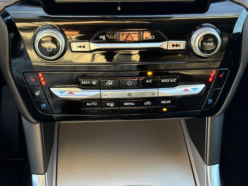 Used 2023 Ford Explorer Limited w/ Equipment Group 301A image 28