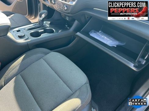 Used 2023 Chevrolet Traverse LT image 14