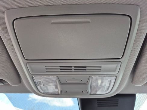 Used 2019 Honda Accord LX image 19