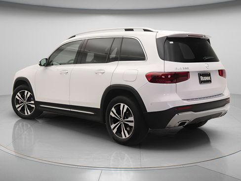 New 2026 Mercedes-Benz GLB 250 image 2