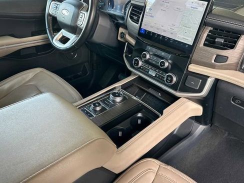 Used 2024 Ford Expedition Max Limited image 15