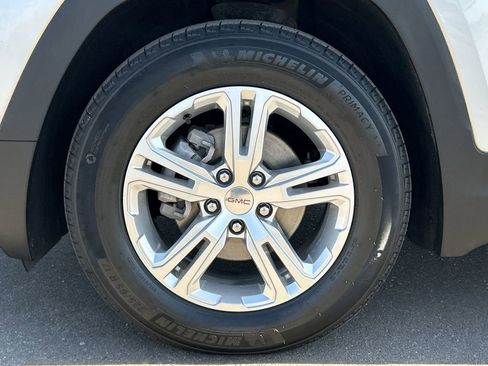 Used 2022 GMC Terrain SLE image 33