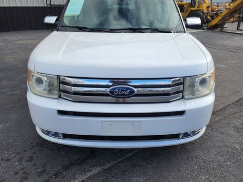 Used 2011 Ford Flex Limited w/ Rapid Spec Order Code image 3