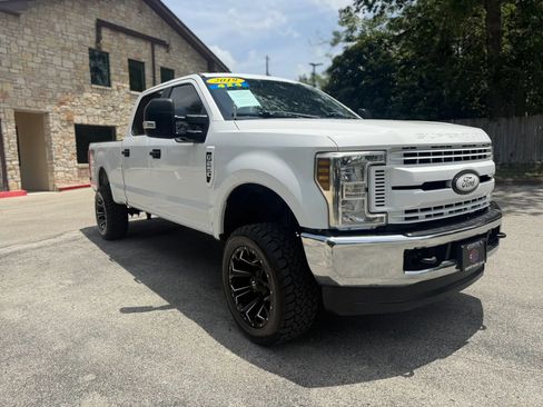 Used 2019 Ford F250 XL w/ Power Equipment Group AWD/4WD image 3