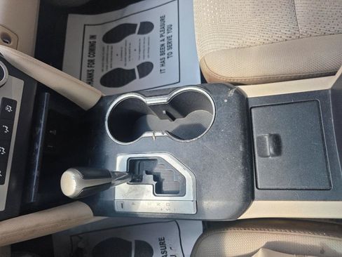 Used 2014 Toyota Camry LE FWD image 16