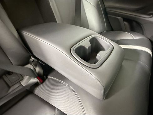 Certified 2025 Toyota Camry SE image 40