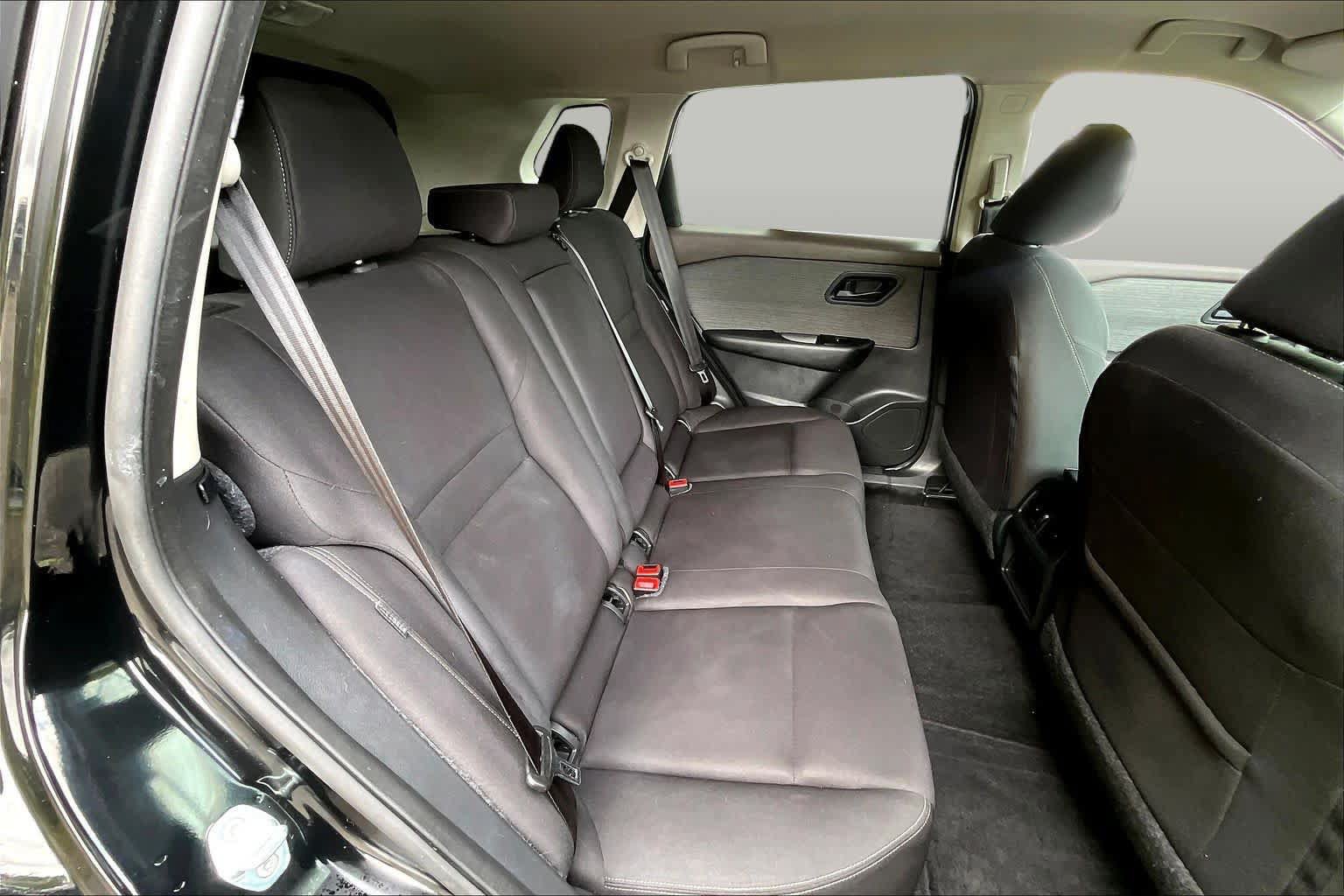 Used 2023 Nissan Rogue S AWD/4WD image 18